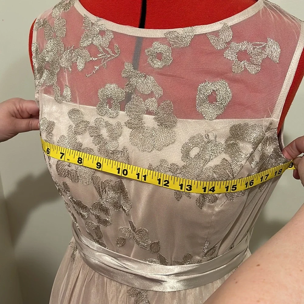 NWOT JESSICA HOWARD CHAMPAGNE FORMAL DRESS,  SIZE 8 - Picture 5 of 9